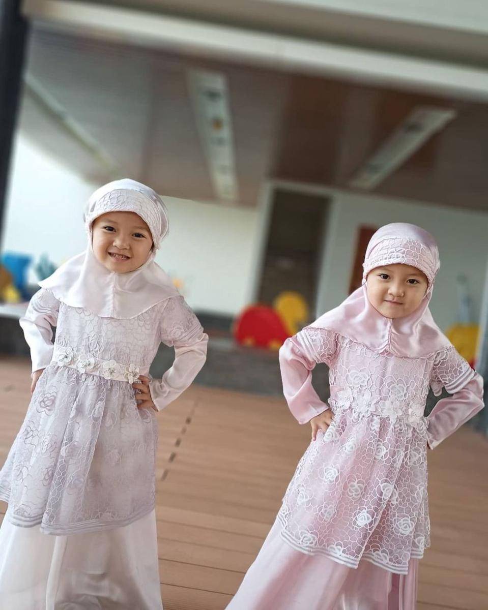 instagram.com/twins_maira_naura