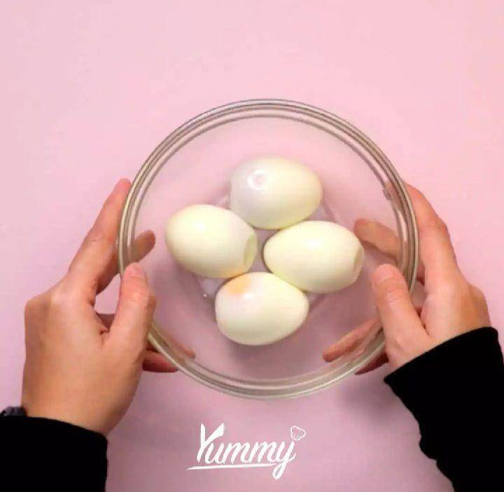 Ilustrasi telur rebus (yummy.co.id)