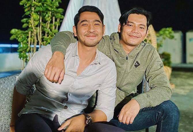 bromance Fiki Alman dan Arya Saloka (instagram.com/fikialman)