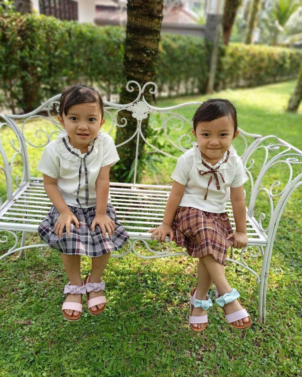 instagram.com/twins_maira_naura