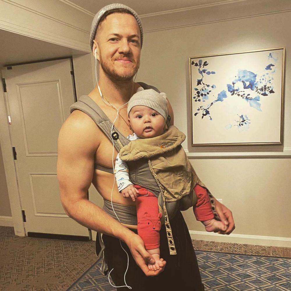 Dan Reynolds Imagine Dragons bersama keluarga tercinta (instagram.com/danreynolds)