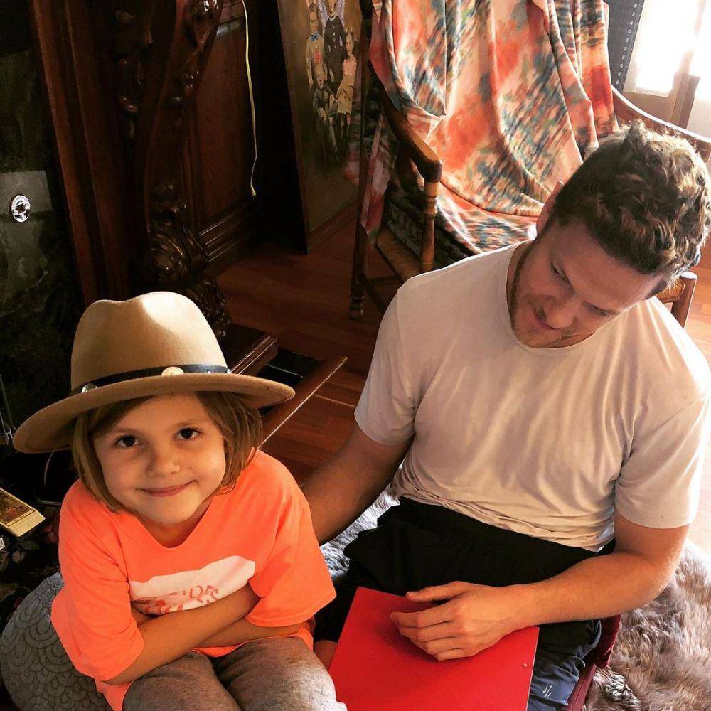 Dan Reynolds Imagine Dragons bersama keluarga tercinta (instagram.com/danreynolds)