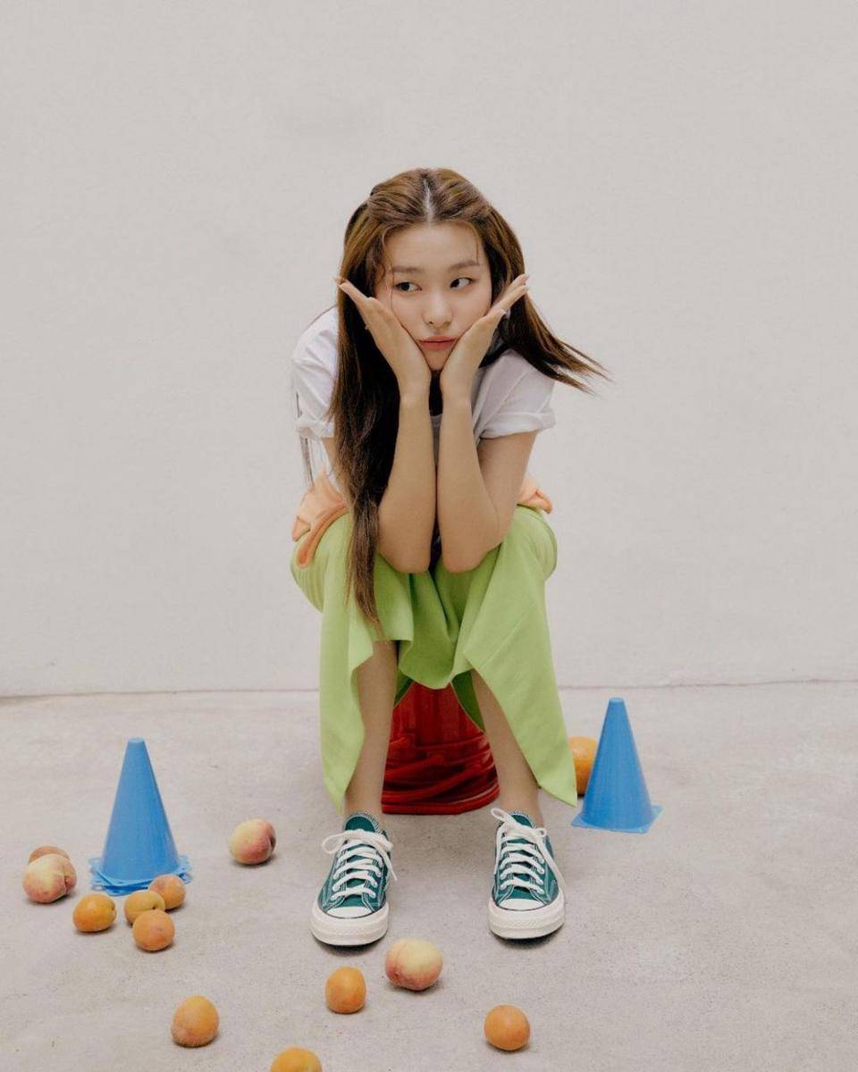 Seulgi Red Velvet menjadi BA Converse Korea. (instagram.com/hi_sseulgi)