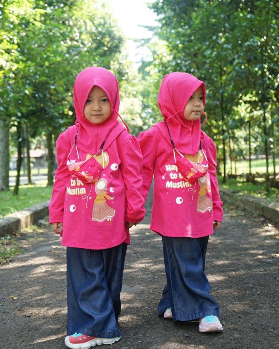 instagram.com/twins_maira_naura