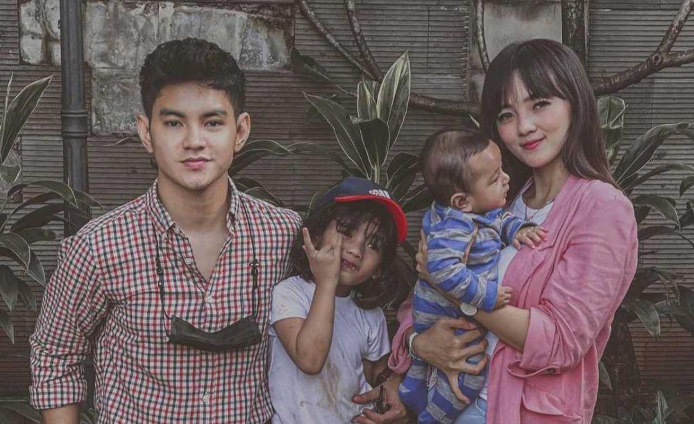9 Raja FTV yang Sudah Berstatus Sebagai Ayah Dua Anak, Ada Idolamu?