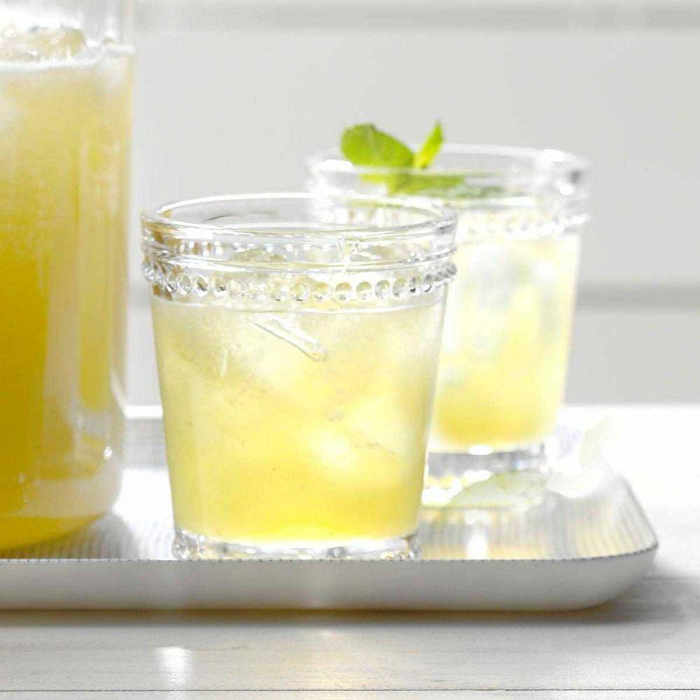 ilustrasi teh melon mint (tasteofhome.com)