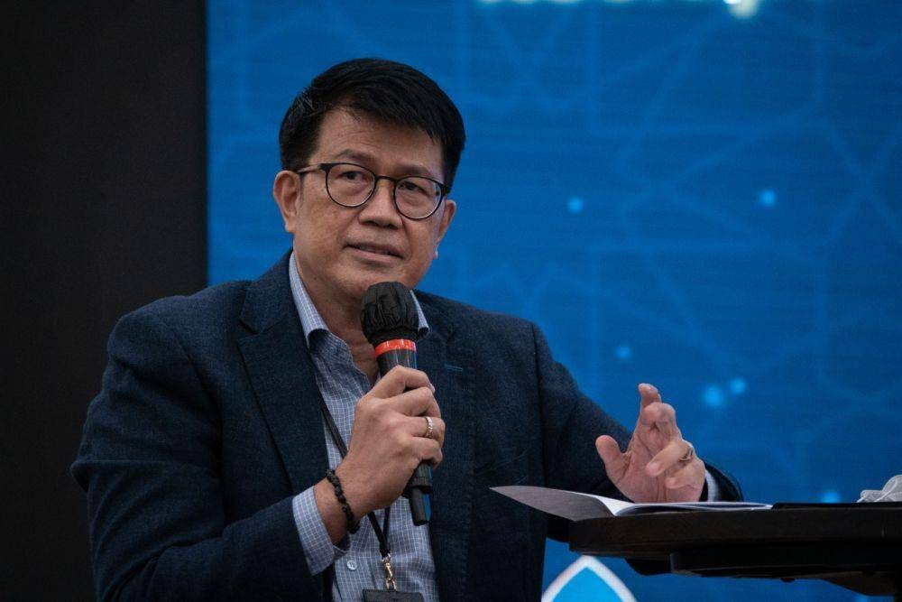 SVP Operation BRI Muhammad Syafri Rozi memberikan informasi saat konferensi pers Kesiapan Layanan BRI Selama Libur Lebaran 1442 H secara virtual, Senin (3/5/2021). (Dok. BRI)