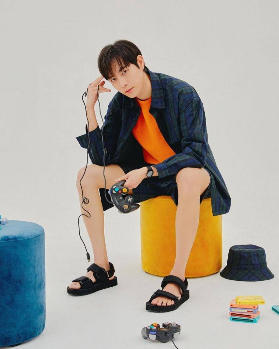 instagram.com/outerkorea_official