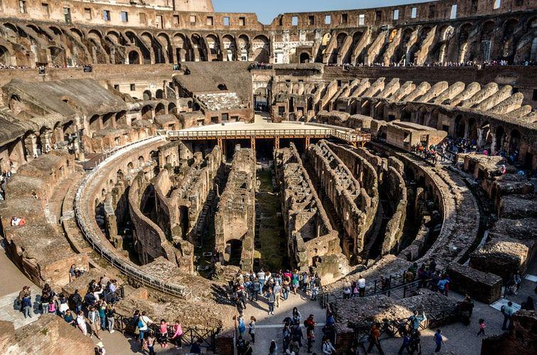 Italia Bangun Lantai Baru di Arena Bertarung Colosseum