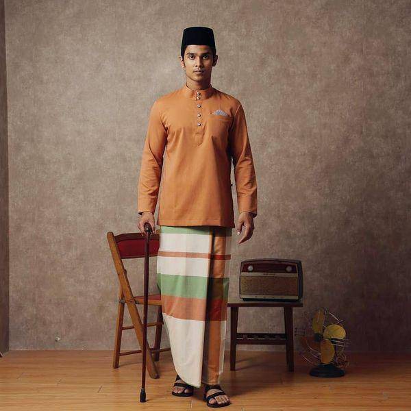Sarung Gajah Duduk (instagram.com/gajahduduk_id)