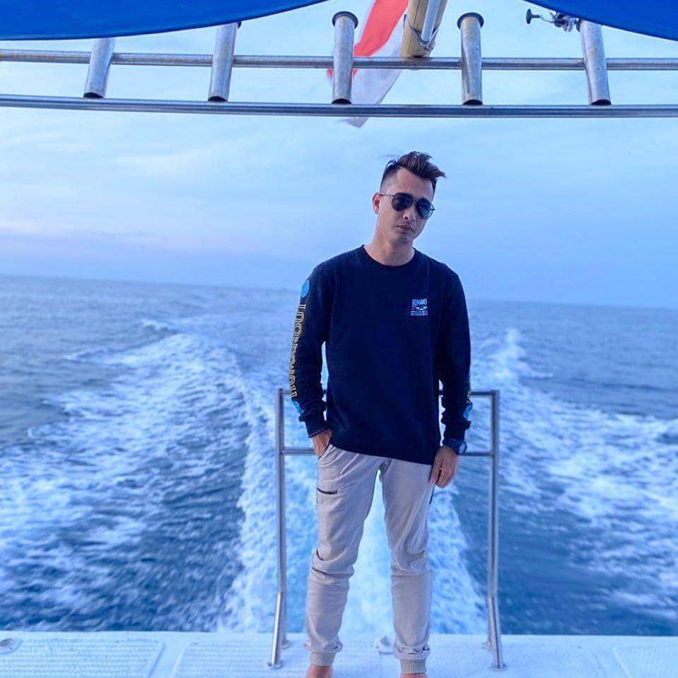 Eza Gionino melaut (instagram.com/ezagio)