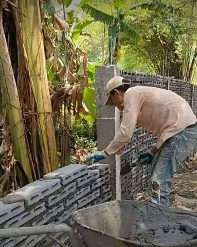salah pasang tembok (instagram.com/sukijan.id)