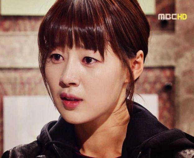 Han Ji Hye sebagai Chun Hae Joo (dok. MBC via mydramalist.com)