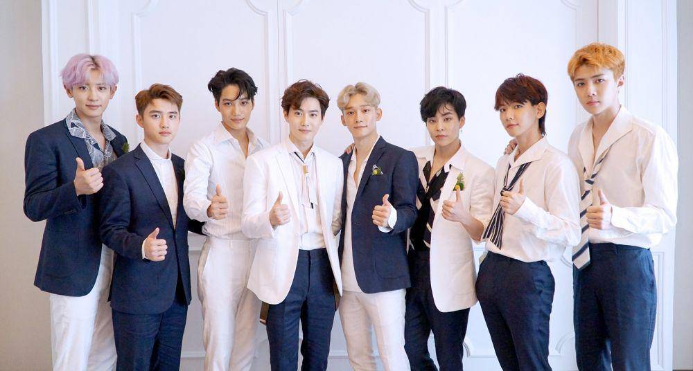 EXO (twitter.com/weareoneexo)