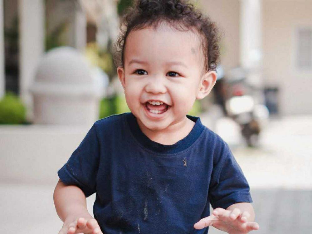 Segera Jadi Kakak, 9 Potret Bambino Putra Babe Cabiita yang Gemas Abis