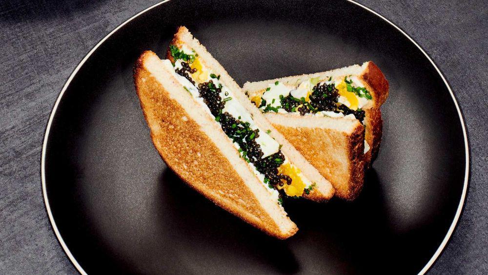 ilustrasi kaviar sandwich (nytimes.com)