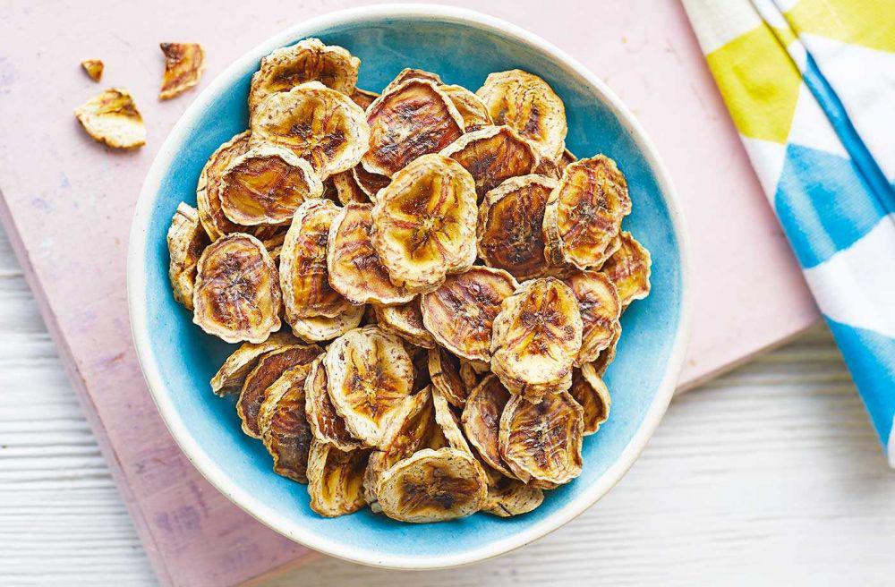 ilustrasi keripik pisang (realfood.tesco.com)