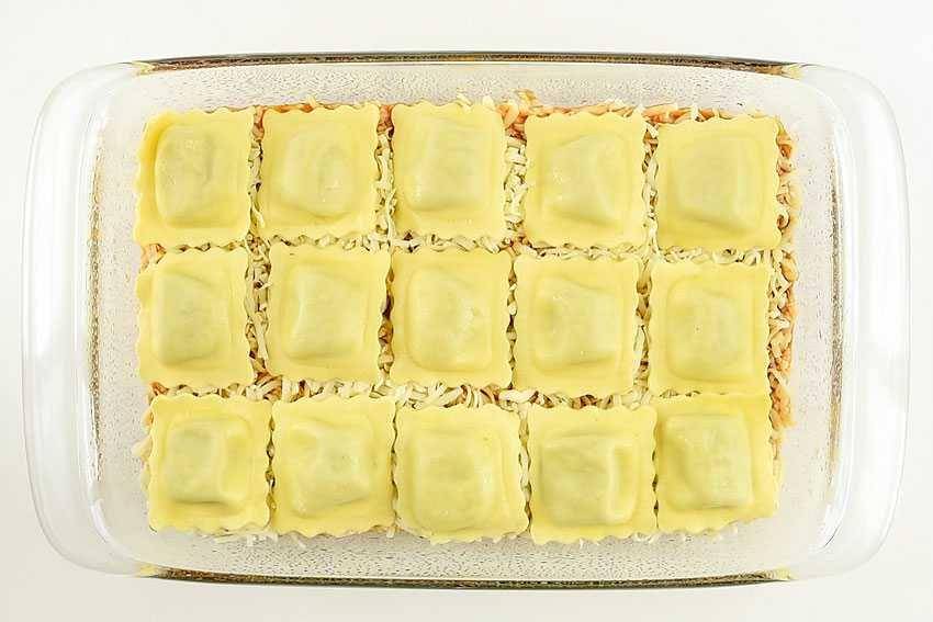 ilustrasi membuat ravioli lasagna (onelittleproject.com)