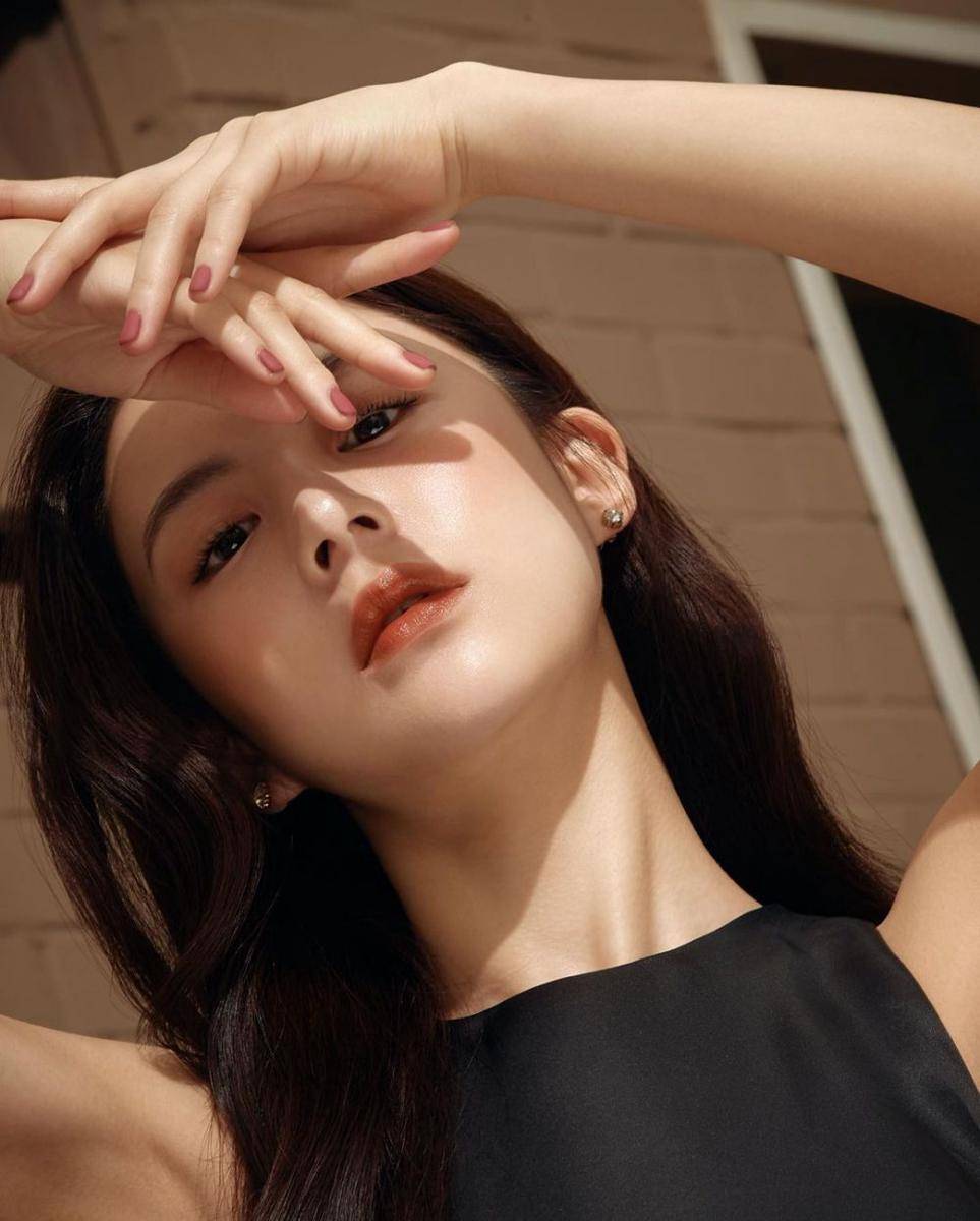 instagram.com/goyounjung