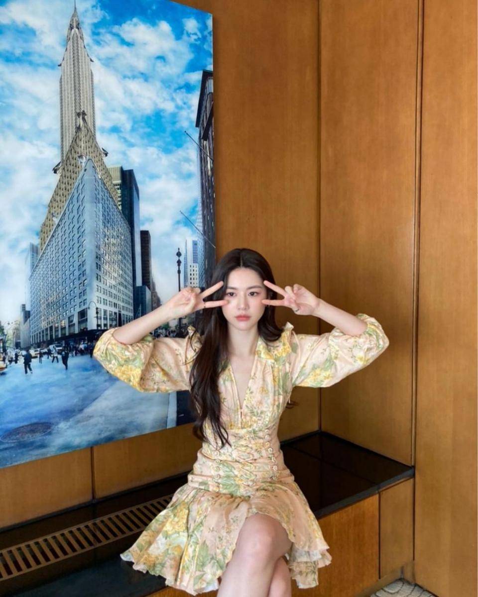 instagram.com/goyounjung