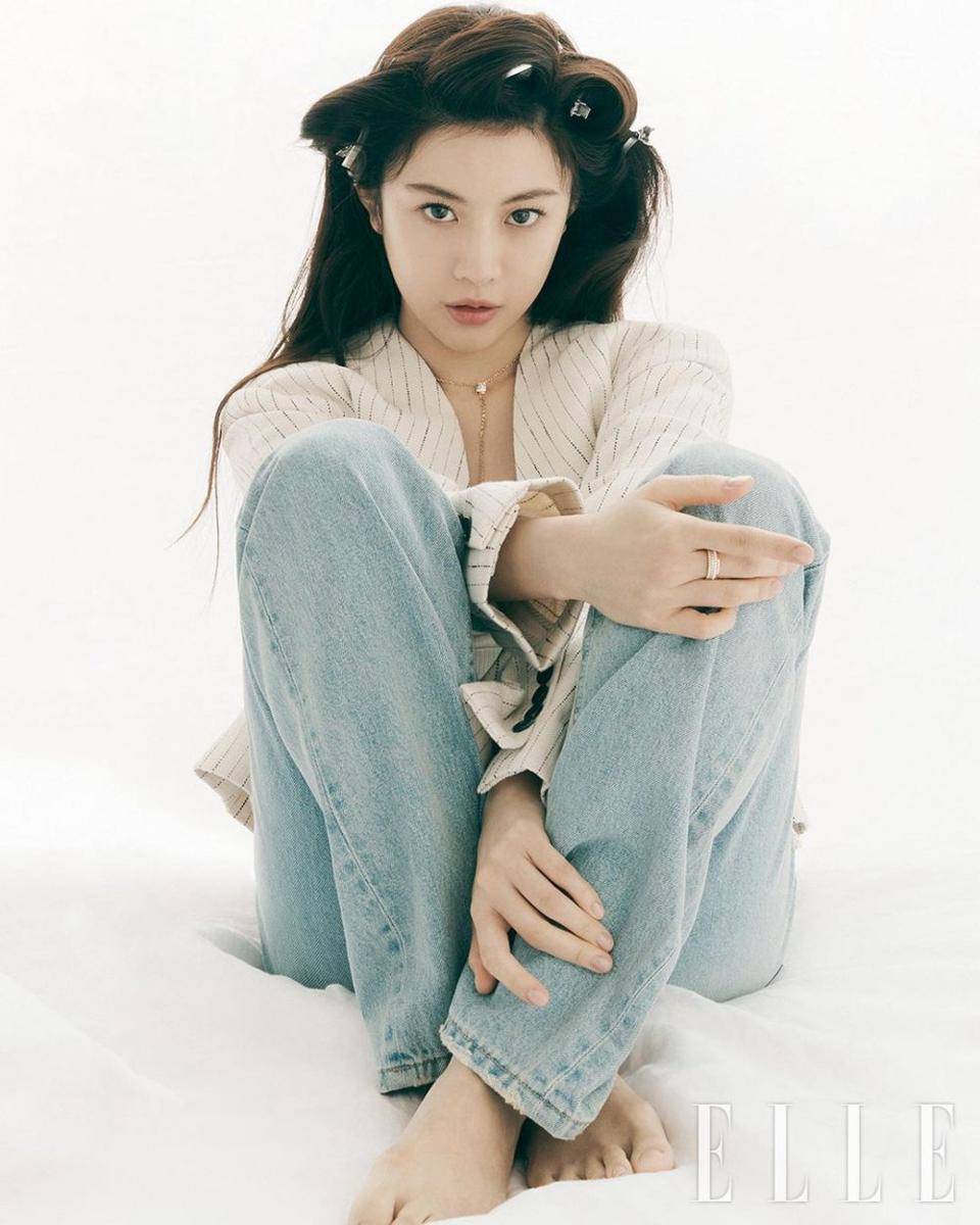instagram.com/goyounjung