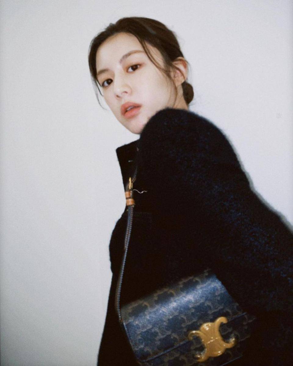 instagram.com/goyounjung