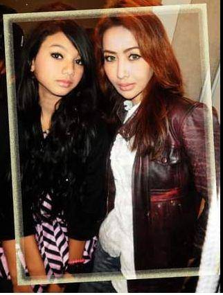 Potret kehangatan Glenca Chysara dengan mama Indah Syla. (facebook.com/indah.syla)
