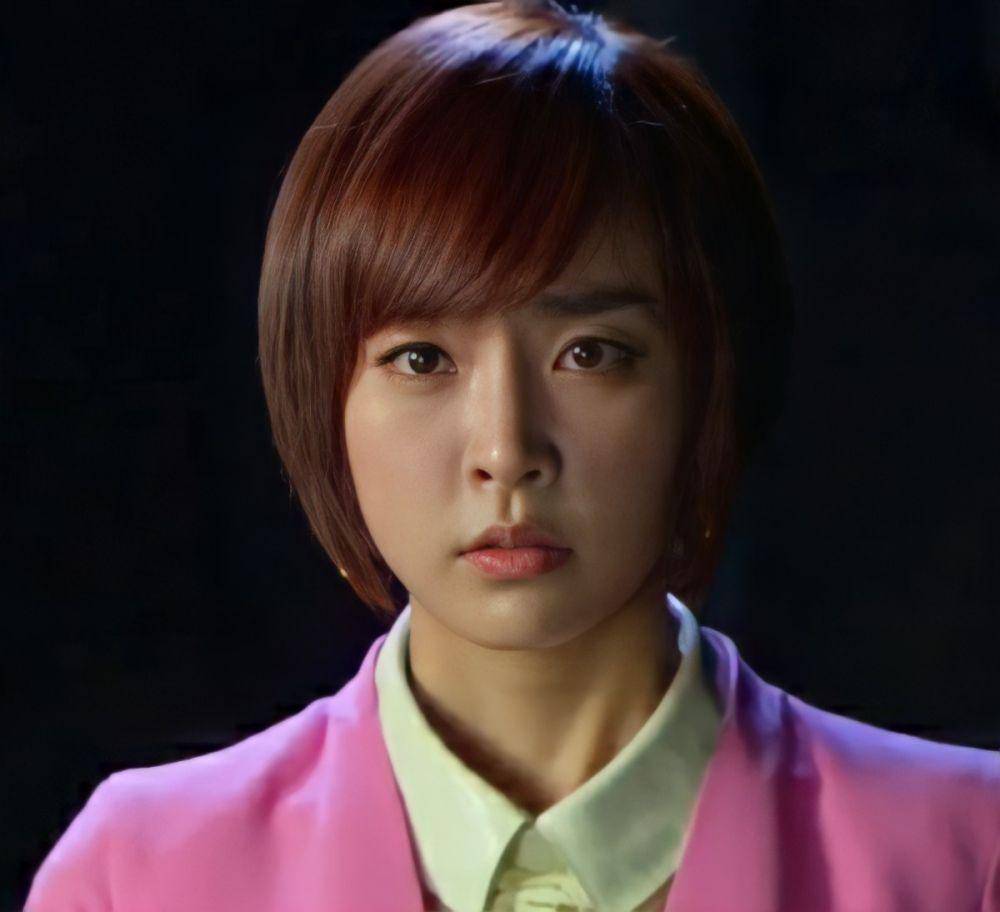 Hong Se Na dan Hwa Yong (dok. SBS via mydramalist.com)
