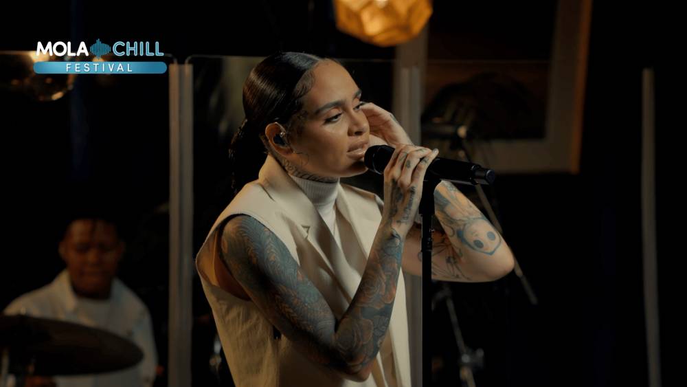 Kehlani saat menjawab pertanyaan dari penonton (Dok. Mola)