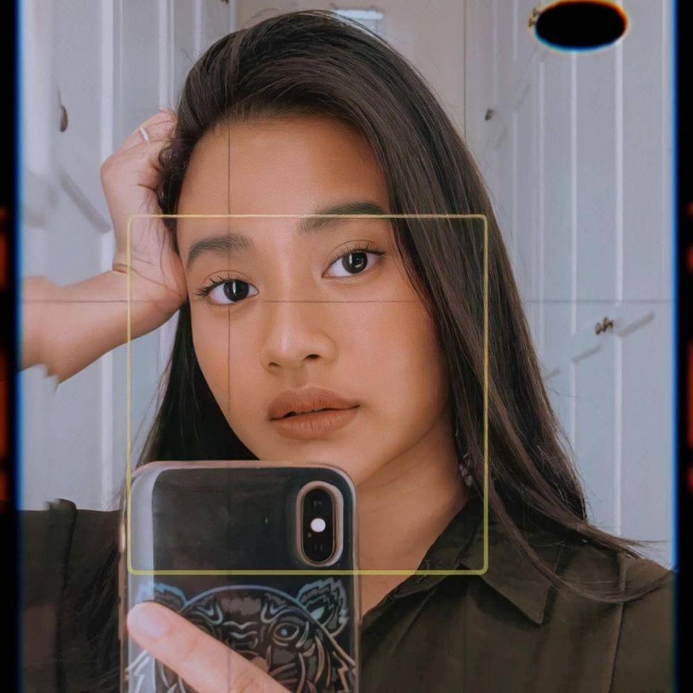 Siti Adira (instagram.com/adirakania)
