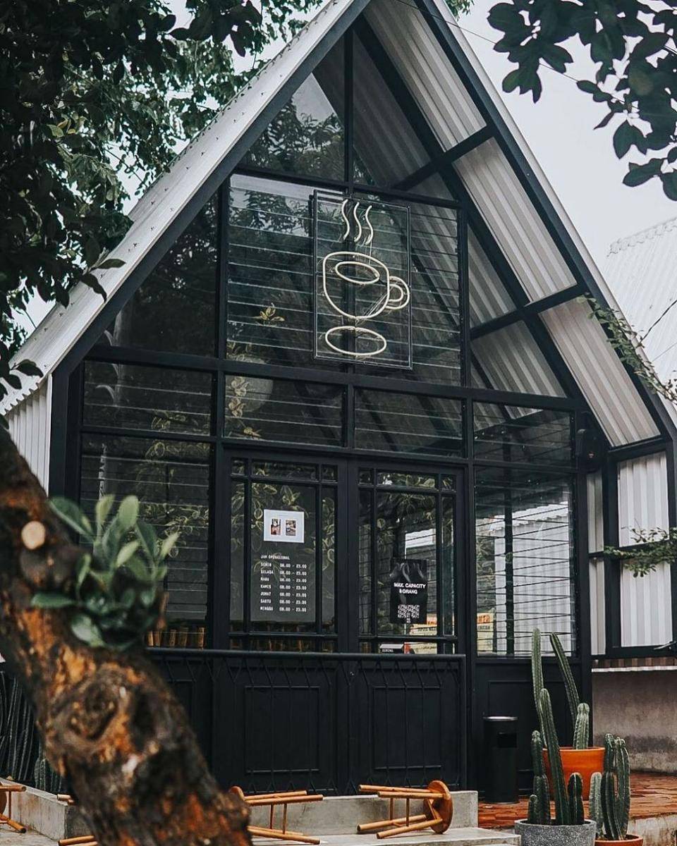 Kopi Nako (instagram.com/kopinako.tebet)