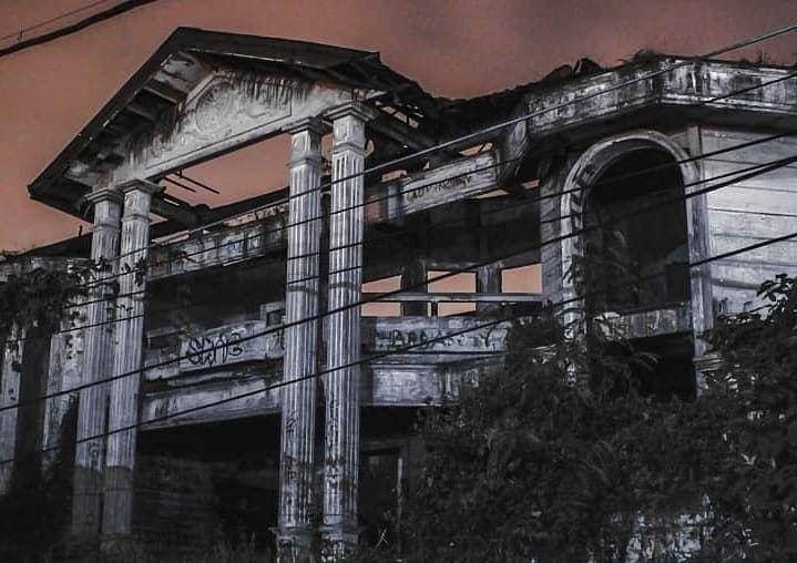 Rumah Hantu Darmo (instagram.com/asekahee)
