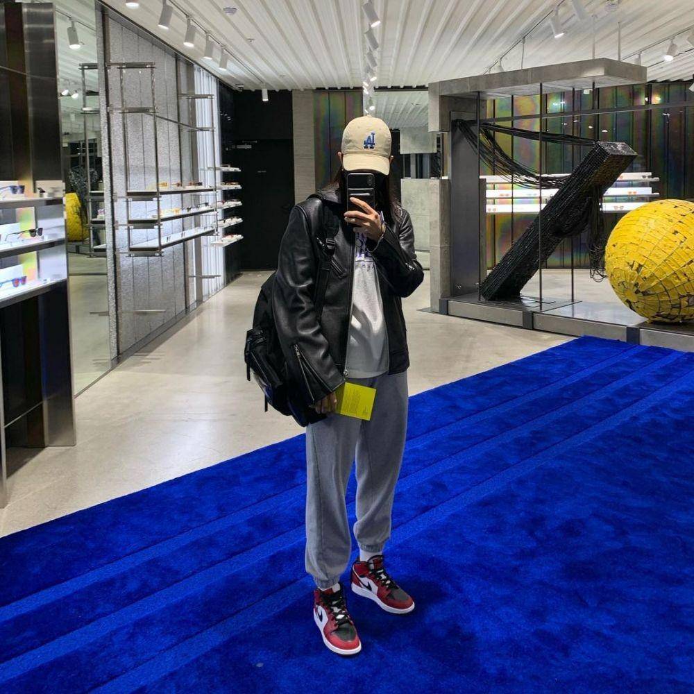 Kyung Soo Jin (instagram.com/love3175989)