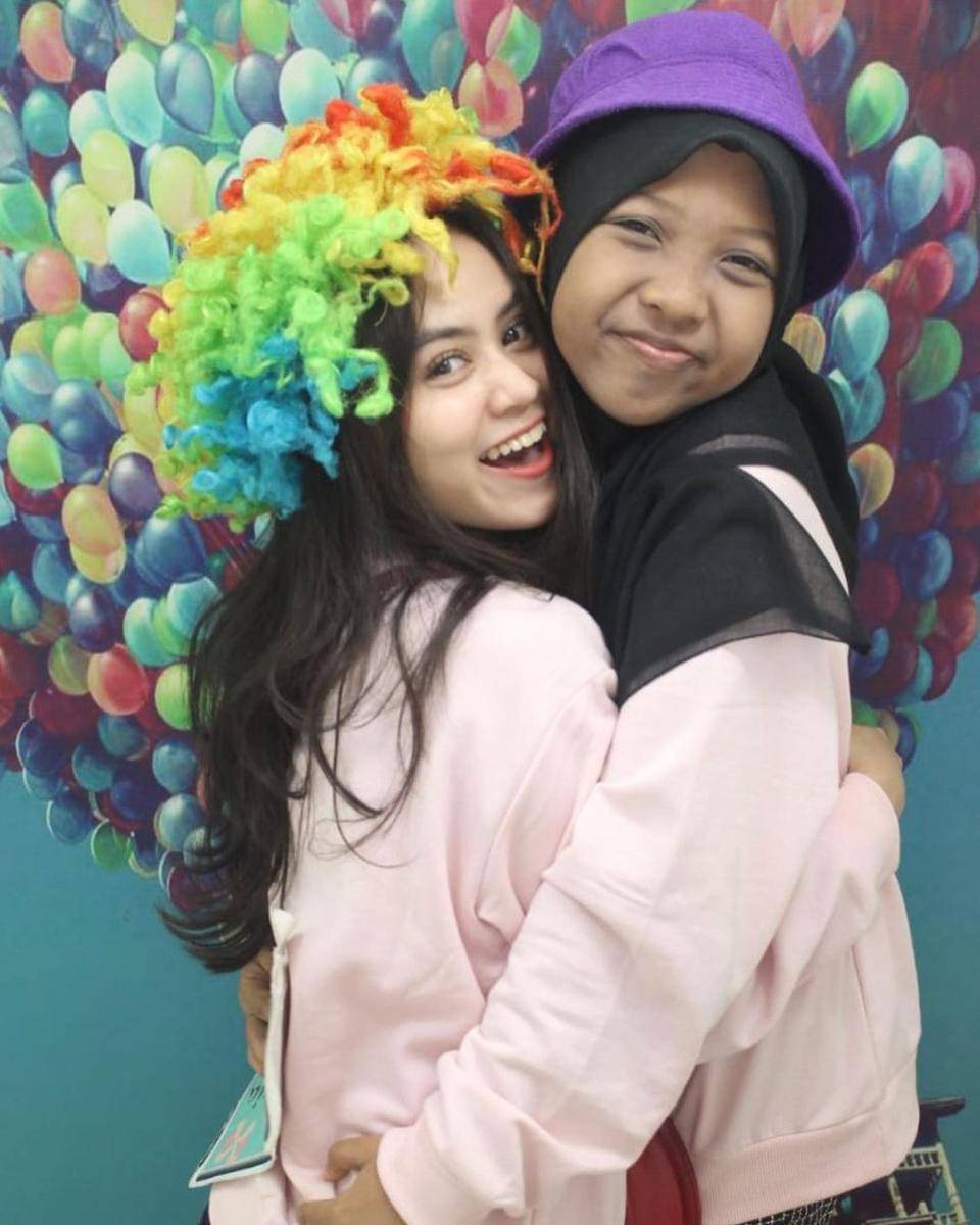 Istri dan anak Furry Setya (instagram.com/dwindaratna)
