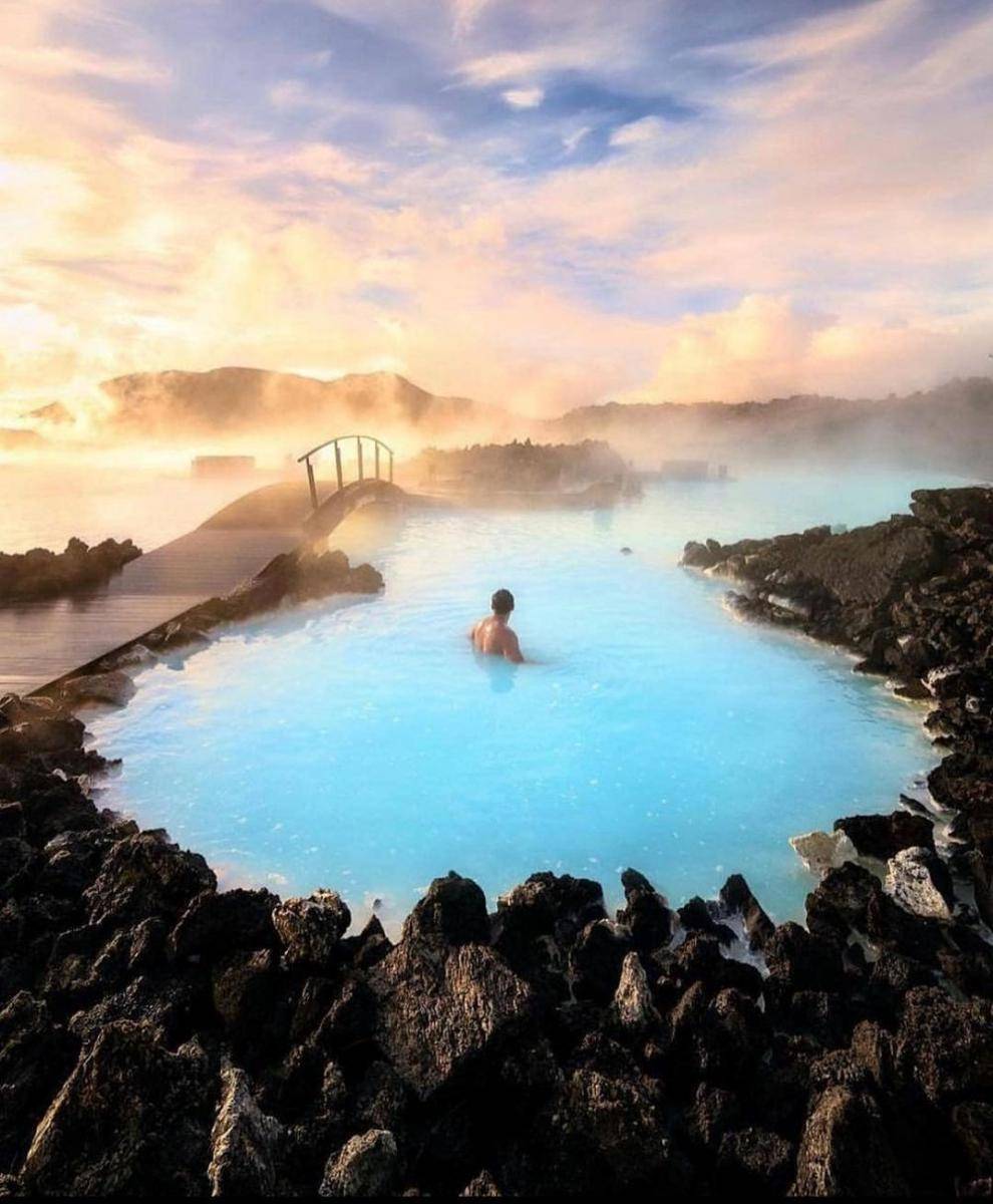 The Blue Lagoon, Islandia (instagram.com/whereisweatherby)