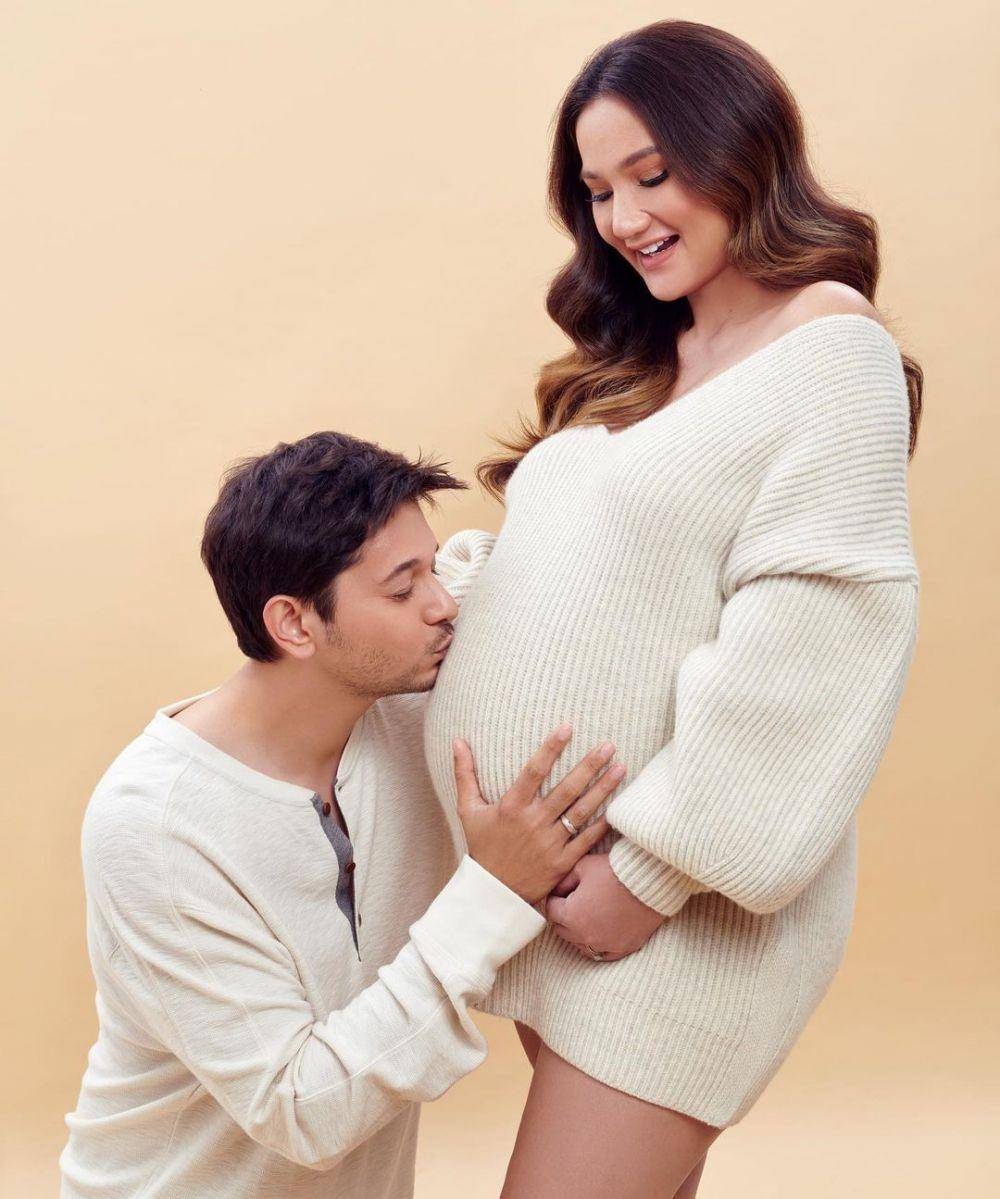 photoshoot keluarga Andrew Andika (instagram.com/tengkudewiputri_tdp)