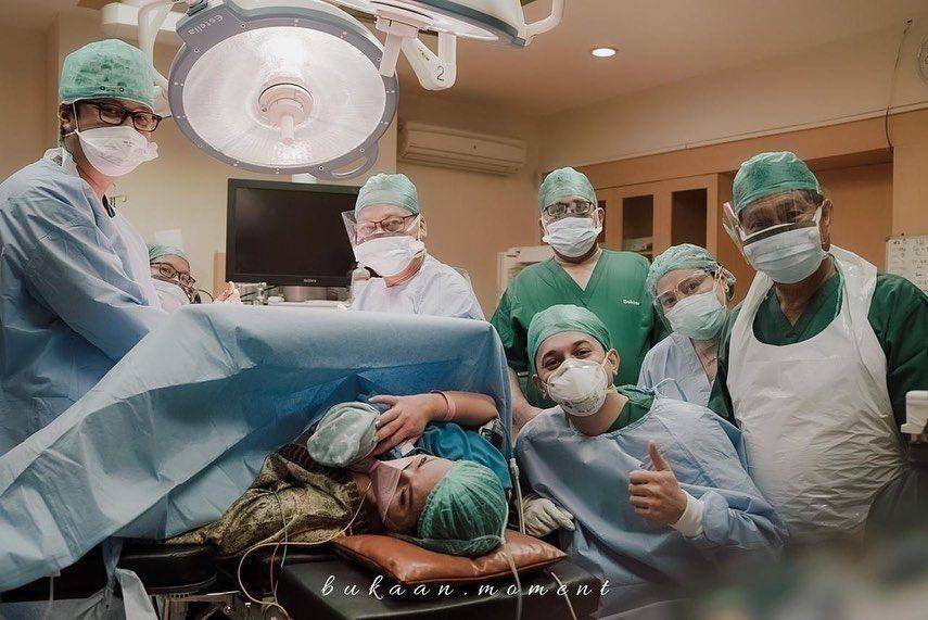 photoshoot keluarga Andrew Andika (instagram.com/tengkudewiputri_tdp)