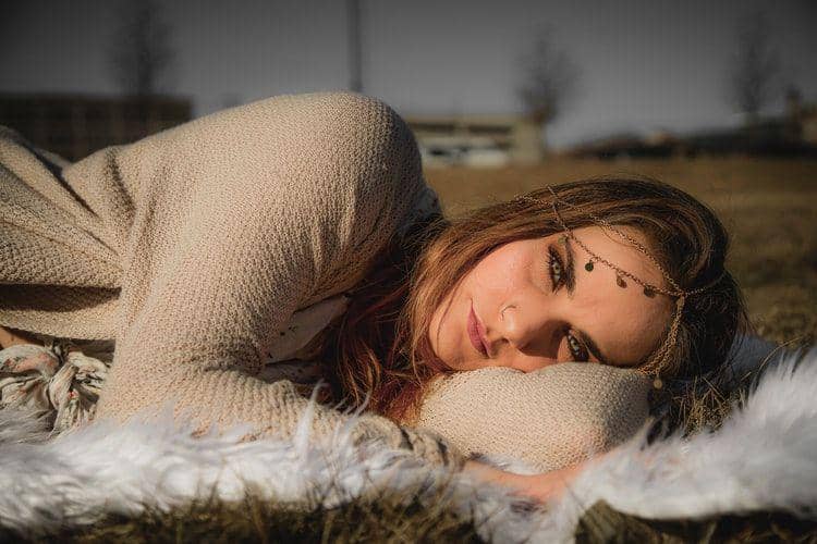 ilustrasi seorang perempuan (unsplash.com/jamscreativephotography)