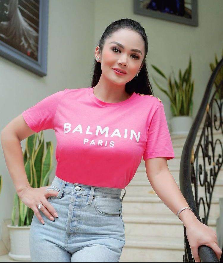 Krisdayanti suntik dna salmon (instagram.com/krisdayantilemos)