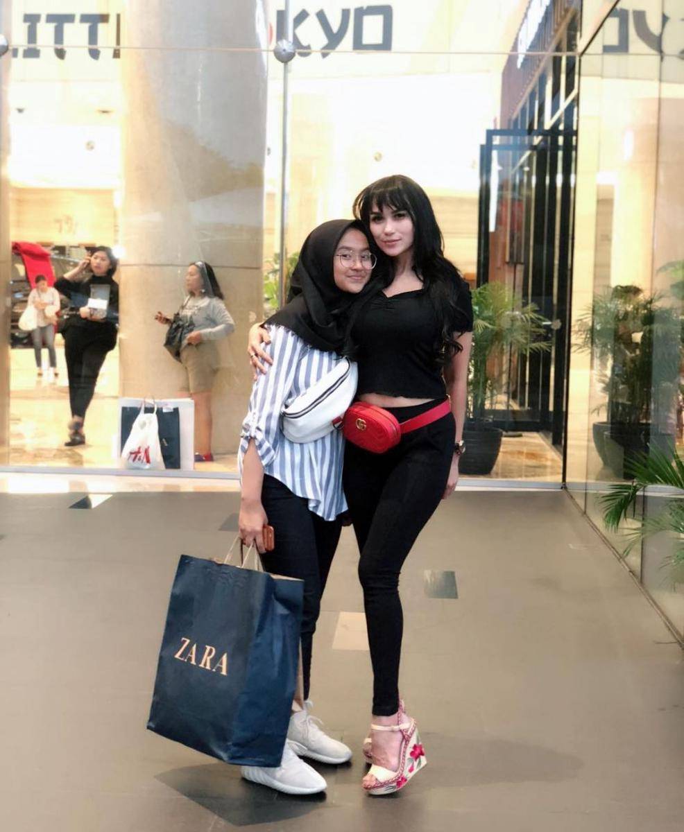 Bebizie dan sang anak (instagram.com/bebizie)