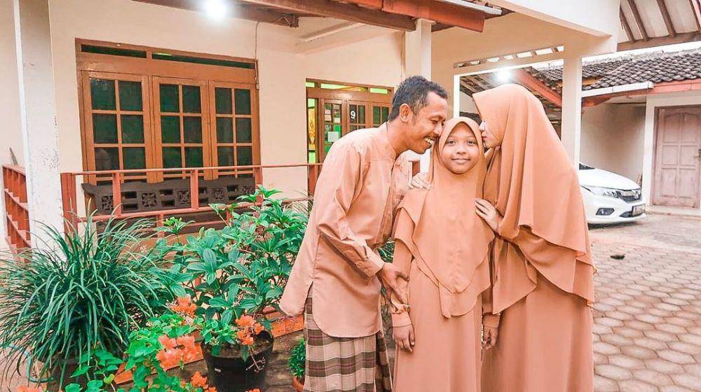 Istri dan anak Furry Setya (instagram.com/dwindaratna)