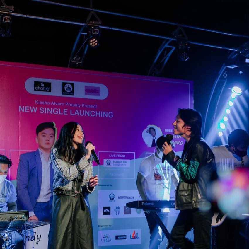 Kiesha dan Shakiena (instagram.com/shakiena.azalea)