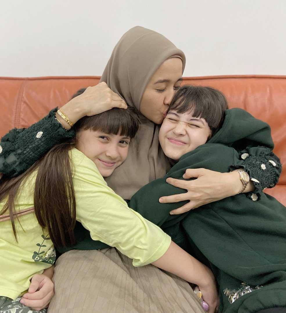 Sandrinna dan Richelle (instagram.com/sandrinna_11)