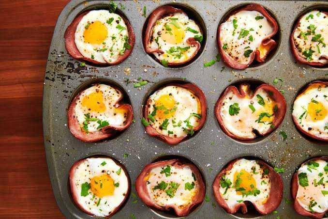 Kreasi telur panggang. (delish.com/Parker Feierbach)