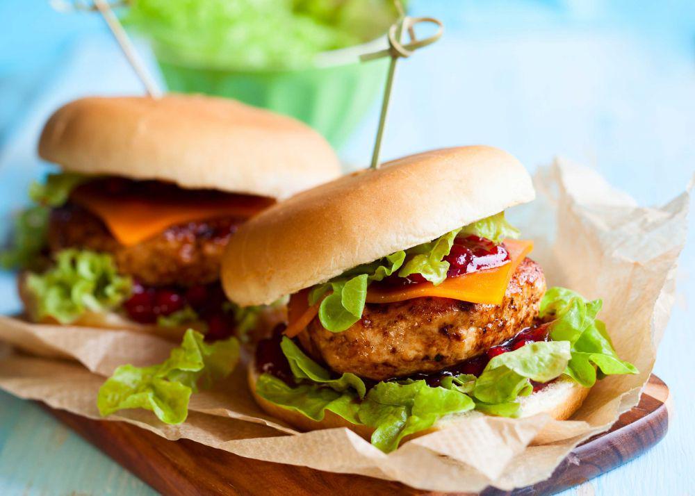Resep Burger Kalkun, Ide Patty Lezat dengan Bahan Berbeda!