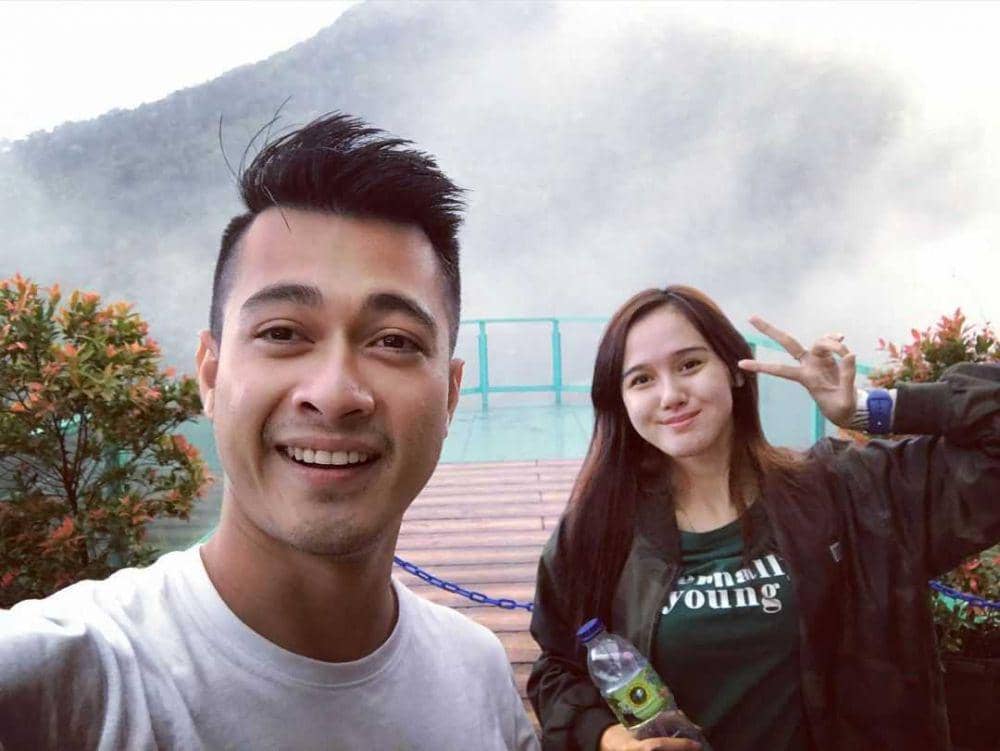 Eza Gionino dan istri (instagram.com/ezagio)
