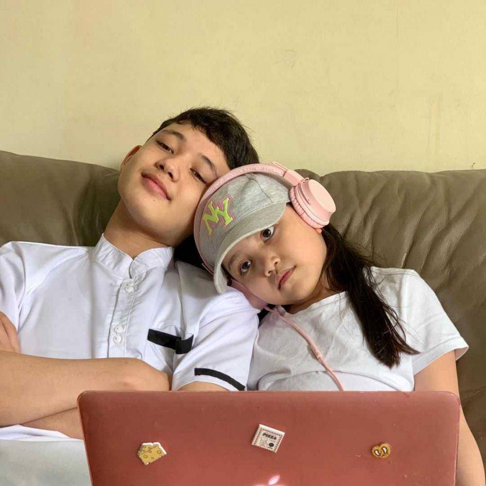 Alwi dan Aminah Assegaf (instagram.com/alwiassegaf03)