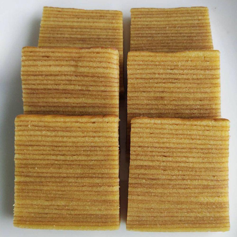 kue lapis legit (instagram.com/lv_cake_cookies)