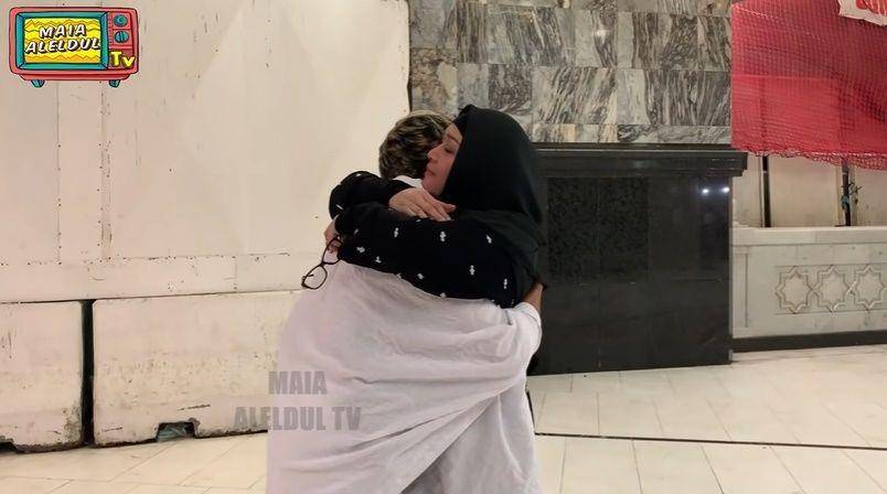 Momen Umrah Maia Estianty dan anak (youtube.com/Maia Aleldul TV)
