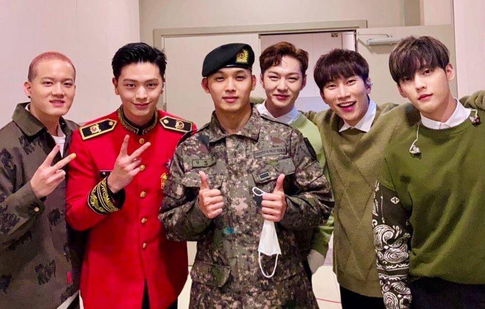 BTOB (instagram.com/hutazone)